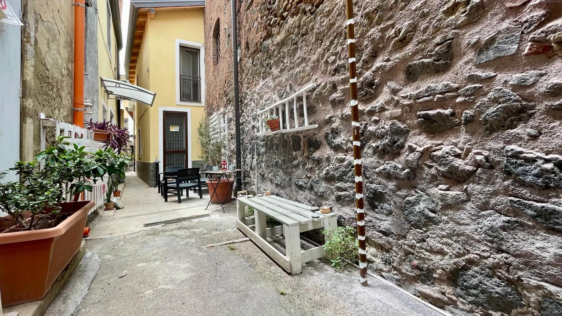 One Vicolo Lavico location